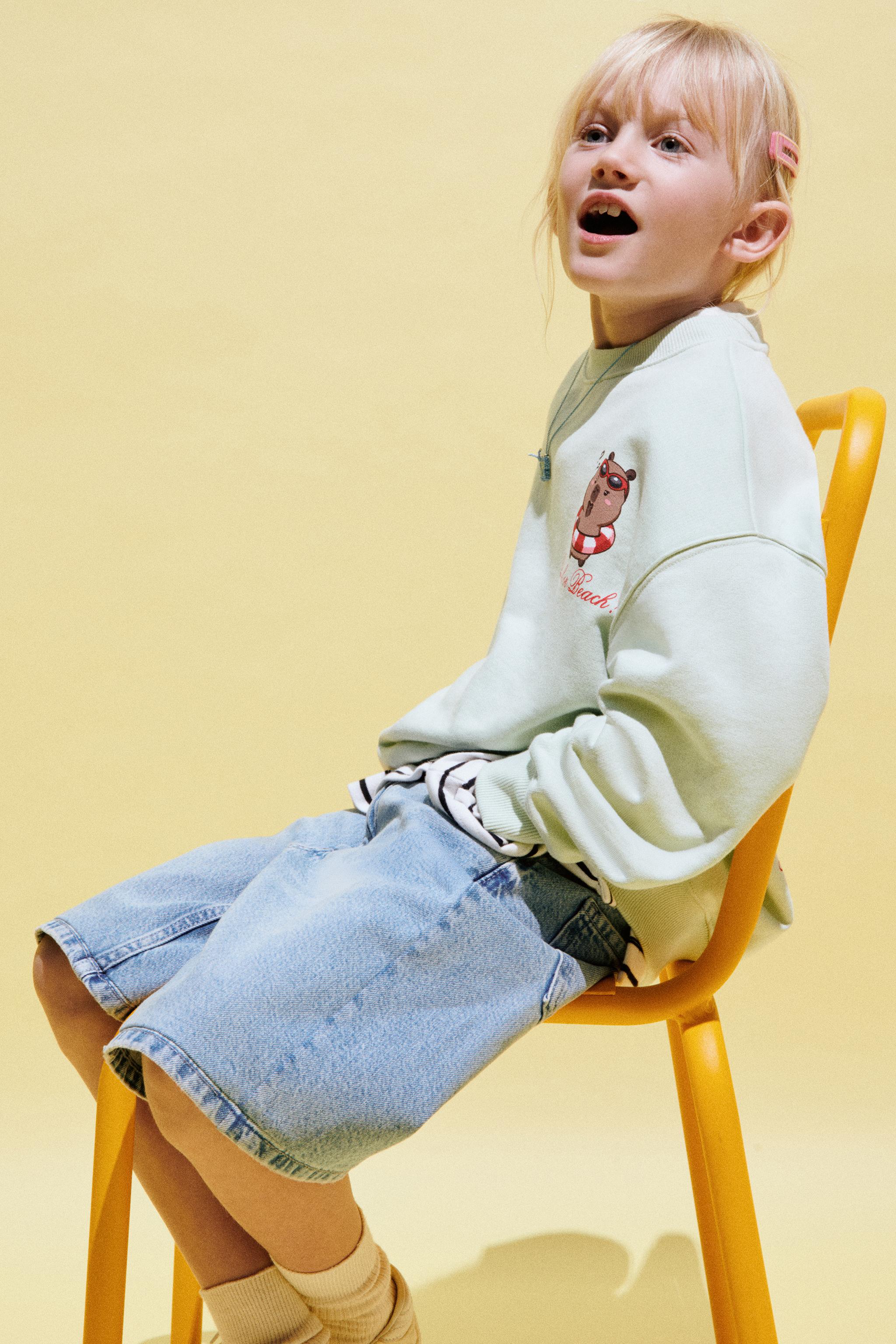 CAPYBARA CAPYFUN © PRINTED SWEATSHIRT